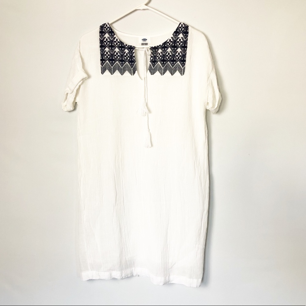 Old Navy Boho Style Textured Embroidered D…